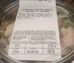 Billiges Supermarkt-Mittagessen in den USA, Krabbensalat