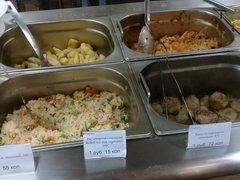 Preise für eine Mahlzeit im Minsker Stadtcafé, Selbstbedienungscafé