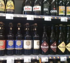 Preise für Bier im belgischen Supermarkt, Verschiedene Biere 0,7l.