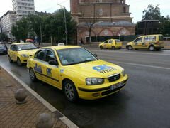 Verkehr in Sofia, Bulgarien, So sieht ein Taxi aus
