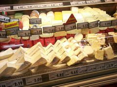 Lebensmittelpreise in Sofia, Käse auf dem Markt