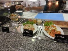 Lebensmittelpreise in Chile, Salate mit rohem Fisch