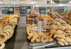 Lebensmittelpreise in Zypern, verschiedene Bäckereipreise in einem Geschäft