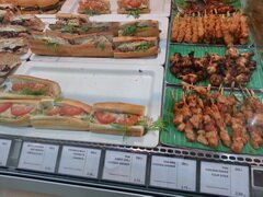Lebensmittelpreise in Dubai, Shish Kebab und Sandwiches