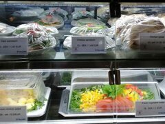 Wie viel man auf der Silja Line Fähre essen kann, Salate und Sandwichs