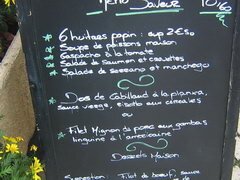 Wie viel kostet das Essen in Frankreich, Mittagessen in einem Cafe