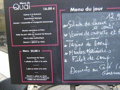 Wie viel kostet ein Essen in Frankreich, Geschäftsessen in einem Café