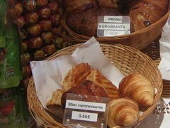 Preise in französischen Cafés, Croissants
