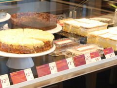 Preise in einem Cafe in Zagreb (Kroatien), Verschiedene Kuchen
