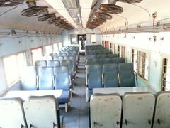 Züge in Indien, nicht klimatisierte Wagen (2S)