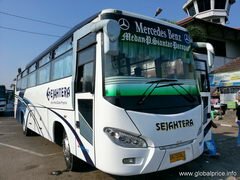 Indonesien, Samosir, SEJAHTERA Minivan nach Parapat