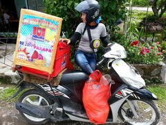 Prix de la street food en Indonésie, Glace 