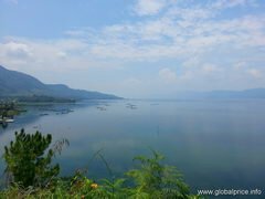 Indonésie, le logement en Tuk Tuk, Vue du lac Toba