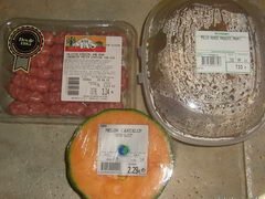 Lebensmittelpreise in Barcelona, Schnäppchenpreise: Gegrilltes Huhn, Würstchen und Melone