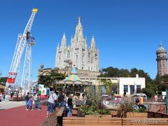 Unterhaltung in Barcelona, Heiligtum des Heiligen Herzens (Tibidabo)