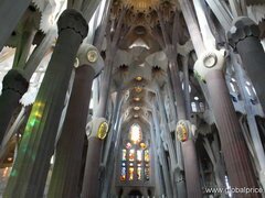 Musées Gaudi à Barcelone, Intérieur de la Sagrada Famillia