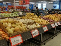Lebensmittelpreise in Kanada, Würstchen im Supermarkt in Toronto