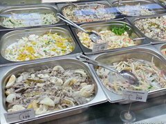 Aliments au Kazakhstan, Salades préparées