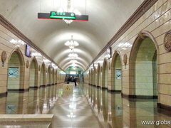 Almaty Transport, Schöne und saubere Bahnhöfe