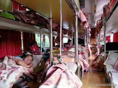 Busse in China Guangzhou, Schlafender Bus innen