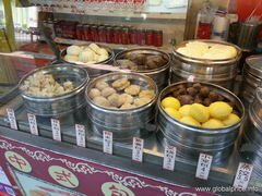 Guangzhou, China Street Food, verschiedene gedämpfte Speisen