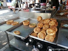 Cuisine de rue en Chine à Guilin, Gâteaux cuits au four