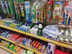 Produits d'hygiène en Chine à Guilin, Brosses à dents et dentifrice