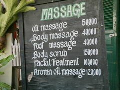 Laos, Luang Prabang, Preise für Massage in Luang Prabang.