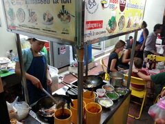 Laos, Prix des restaurants Ventyan, Déjeuner dans une taverne bon marché