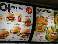 Preise für Fast Food in Litauen in Vilnius, McDonald's Hamburger zum Mittagessen