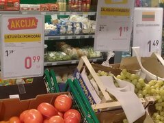 Prix d'épicerie en Lituanie, Raisins, tomates