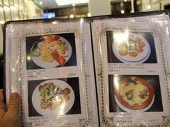 Preise in einem Restaurant in Macau, Fleisch- und Fischgerichte
