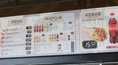 Was man in den Geschäften in Warschau essen kann, Fast Food auf der Straße