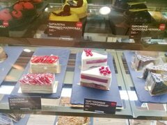 Moskauer Lebensmittelpreise, Kuchen in einem Cafe