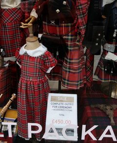 Schottische Souvenirs, schottische Festtagskleidung