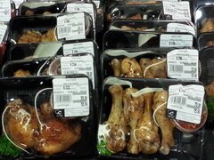 Supermarkt Lebensmittelpreise in Pattaya Thailand, Gegrilltes Huhn