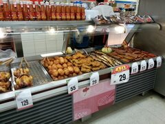 Supermarktprodukte in Thailand in Pattaya, Gegrilltes