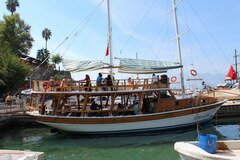 Urlaub in Antalya, Boot des Anhalters