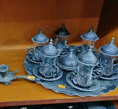 Souvenirs d'Antilia en Turquie, Services à thé