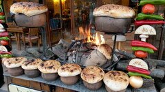 Prix à Goreme en Turquie dans les cafés et restaurants, Pottery Kebab cat