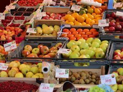 Lebensmittelpreise in Stockholm, Schweden, Obst von Straßenhändlern